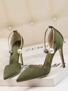 Hak Tinggi, Heels Patterns, Elegant High Heels, Elegant Heels, Ankle Heels, Metallic Sandals, Metal Straps, Gold Shoes, Womens Shoes High Heels