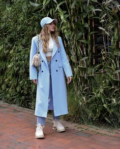 Blue Peacoat Outfit, Light Blue Coat Outfit, Blue Coat Outfit, Baby Blue Outfit, Hope Fashion, Capsule Wardrobe Women, Stylish Winter Outfits