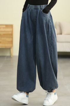 Casual Winter Pants For Women, Lose Clothes Outfit Women, Loose Fitting Outfits, Loose Clothing Style, A Lot Of Clothes, Balloon Jeans, Loose Pants Outfit, Best Winter Outfits, Loose Clothing