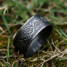 Men's Women's Viking Runes Celtic Knot Ring Titanium Vintage Wedding Band Ring Dragon Runes, Runes Celtic, Celtic Dragon, Celtic Knot Ring, Mens Rings Fashion, Viking Ring, Dragon Ring, Viking Runes, Retro Ring