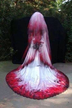 Halloween Wedding Dresses, Christmas Wedding Dresses, Zombie Wedding, Red And White Wedding, Gothic Wedding Dress