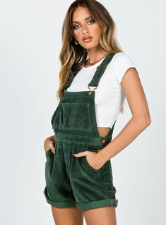 Khaki Overalls, Friday Outfit, Corduroy Shorts, Frog Art, Playsuit Romper, Overalls Women, Casual Tank Tops, Floral Dress Black, Street Styles