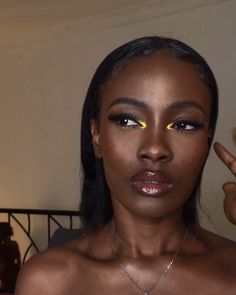 Yellow Eye Makeup Dark Skin, Soft Glam With Pop Of Color, Dark Skin Makeup Ideas, Yellow Prom Makeup, Makeup For Yellow Outfit, Yellow Makeup Ideas, Soft Glam Makeup Bridal, Pop Of Color Eyeshadow, Yellow Makeup Looks