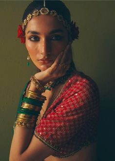 Pakistan | Desi | South Asia | Aesthetic | Culture Bridal Concept Shoot, Portraiture Reference, Jewellery Fashion Shoot, Asia Aesthetic, Aesthetic Culture, Pakistani Culture, Indian Look