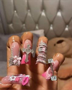 Xxl Acrylic Nails With Charms, Xl Long Acrylic Nails Y2k, Junk Nails Aesthetic, Xl Junk Nails, Long Junk Nails With Charms, Birthday Junk Nails, Backwood Nails, India Love Nails, Chrome Bling Nails