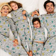 Matching Family Pajamas, Holiday Pajamas, Family Outfit ❥ THE PRICE IS PER PIECE ❥ Feel comfy and look fresh at home with our originally-designed premium quality cotton pajamas! ❥ Materials and Care: 100% Cotton For ultimate results wash at a low temperature. Dry naturally. Iron inside out only ❥ Make sure to check our size chart in the FAQ section below ❥Processing Time: 1-3 biz days (though items often ship even faster!) ❥Delivery Time: We ship our pieces Express only! - US&Canada 2-3 biz Rh Photoshoot, Pajamas Party Outfit, Outfit For Pictures, Pjs Comfy, Pajama Party Outfit, Plaid Pjs, Pajamas Party, Family Christmas Outfits, Outfit Holiday