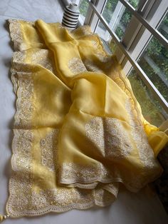 Organza saree wid delicate thread work wid blouse piece Yellow Organza Saree, Floral Saree, India Colors, Party Kleidung, Dessert Lover, Elegant Saree, Indian Sari, Organza Saree, Thread Work