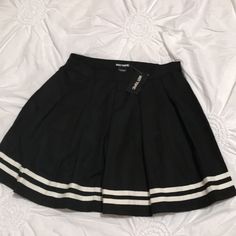 New With Tags So Beautiful Skirt Size Small Please See And Zoom Pictures For Details This Beautiful Skirt Its Ready To Wear Skirts Hot, Buckle Skirt, Slayer Shirt, Overall Skirt, Beautiful Skirt, Suspender Skirt, Grey Plaid, My Dream Wardrobe, Hem Skirt