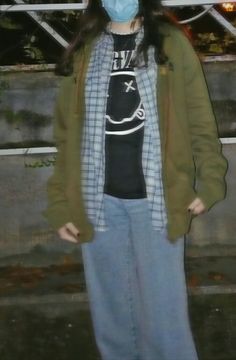 Nirvana 90s Outfit, Nirvana Clothes Aesthetic, Skater Girl Outfits Aesthetic 90s Grunge, Streetwear Grunge Aesthetic, Nirvana Grunge Outfit, 90s Grunge Clothes Aesthetic, Nirvana Style Outfits, Grunge Outfits Nirvana, Outfit Inspo 90s Grunge