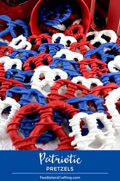 red, white and blue plastic chains are stacked together