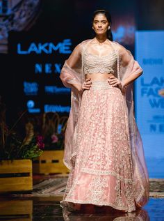 Lehenga With Net Dupatta, Peach Lehenga, Ridhi Mehra, Wedding Lehengas, Designer Lehengas, Embroidered Crop Tops, Color Blouse, Embroidered Lehenga, Designer Lehenga