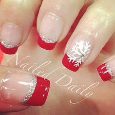 Christmas is a big holiday of the year to get everything decorated. At the same time, it is also a big time of the year to show off your personal style and creativity. Maybe, you have chosen your Christmas hairstyle and Christmas makeup, but do not forget your nails. An outstanding Christmas nail art can […] Nagel Tips, Smink Inspiration, Christmas Nail Art Designs, Holiday Nail Art, Nails Polish, Christmas Nail Art, Cute Nail Designs