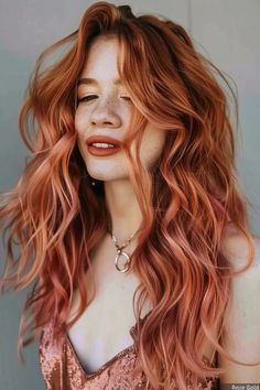 Rose gold highlights provide a trendy, pastel pink touch that’s soft and feminine. Highlights For Long Hair, Copper Rose Gold Hair, Long Hair For Women, Curly Hair For Women, Icy Blonde Highlights, Rose Gold Balayage, Long Hair Highlights, Blonde Dye, Rose Gold Highlights