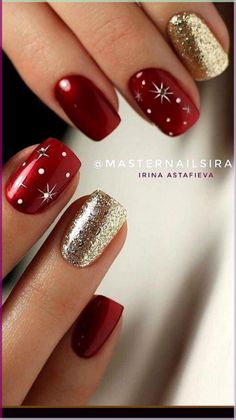 PRETTY CHRISTMAS NAILS IDEAS | DECEMBER NAILS | WINTER NAILS | CHRISTMAS NAILS 2022 Karwachauth Nail Ideas, Christmas Manicure Nails, Hairstylist Nails Ideas, Christmas Fingernail Ideas, Dark Red Winter Nails, Kerstnagels Glitter, Red Gold Nails Design, Nails Ideas December, Old Hollywood Nails