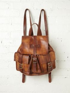 mochila antigua Half Elf, Quoi Porter, Backpack Free, Oversized Bag, Free People Clothing Boutique, Cute Backpacks, Distressed Leather, Cute Bags, Mode Vintage