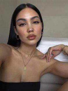 Amanda Khamkaew, Brow Freeze, Cool Brown, Clean Makeup, Pretty Makeup, Cute Makeup, Aesthetic Makeup, Simple Makeup