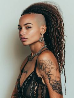 Discover 31 Creative Mohawk Hairstyles for Women Including Long Curly Faux and Short Black Variants Box Braids Mohawk, Undercut Designs For Women, Bald Hairstyles, Curly Mohawk Hairstyles, Mohawk Hairstyles For Women, Faux Hawk Braid, Nature Witch, Long Haircuts, Mullet Haircut