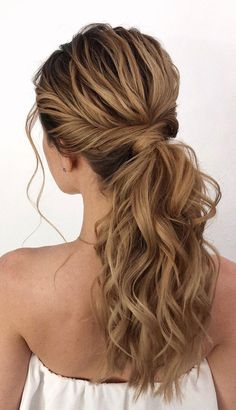 No fuss updo! No need to go all out date night and do some crazy-complicated hairstyle. these gorgeous ponytail hairstyles are also perfect for... Best Ponytail Hairstyles, Best Ponytail, Up Ponytail, Cute Ponytail Hairstyles, Prom Hairstyle, Perfect Hair Color, Fall Hair Color Trends, Cute Ponytails, Frame House