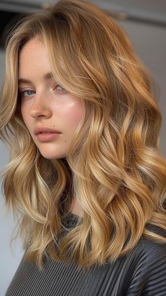 30 Stunning Blonde Hair Color Ideas for the Modern Woman Winter Golden Blonde Hair, Summer Golden Blonde Hair, Blond Hair Ideas Medium Length, Hair Color Ideas Medium Length, Mid Blonde Hair, Honey Blonde Hair Short, Golden Honey Blonde Hair Caramel, Warm Blonde Hair Color, Blonde Medium Hair