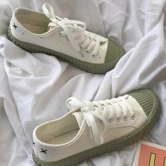 Girls Formal Shoes, Diy Heels, Casual Shoes Women Sneakers, Korean Shoes, Fashion Shoes Sandals, High Heel Sneakers, Minimalist Shoes, Looks Party, Popular Shoes