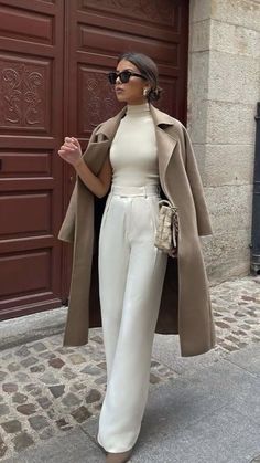 Fall outfits inspo for 2023! These fall outfits are a mix of classy and trendy for the perfect mix of modern and classic. Fall outfits to copy this season. Corporate Baddie, Makeup Tip, Mode Zara, Winter Fashion Outfits Casual, Healthy Teas, Chique Outfits, Outfit Chic