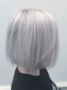 White Short Hair, Snow White Hair, Short White Hair, Grey White Hair, White Hair Color, Short Grey Hair