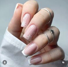 Nails Christmas French, Pink Tip Nails, Nail Techniques, Christmas Gel Nails, Grunge Nails, Nails Desing, Minimalist Nails, Xmas Nails, Classy Nails