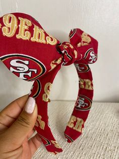 Represent your favorite team , with this lovely headband . Material is 100% cotton  Size fits most adults and children  Headband is one inch wide Casual Sports Headband, Casual Sports Event Headband, Casual White Headband For Gift, Casual White Cotton Headband, Pico Rivera, 49ers Fans, Dodgers Fan, Bucket Cap, Baseball Season