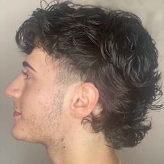 20 Stylish Men's Wolf Cut Ideas | HairAide Wolf Cut Hombre, Wolf Cut Hair Men, Mens Wolf Cut, Stylish Mullet, Men Wolf Cut, Wolf Haircut Men, Modern Mullets, Wolf Cut Hairstyle