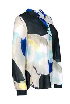 Add an artistic flair to your professional wardrobe with this blouse from Reiss! A colorful print makes this top perfect for standing out in the office. Pair with bright heels for a vibrant and professional look for your next budget meeting or networking event. Size 8 100% Polyester Front button-up closure Unlined Collared neckline Long sleeve Cream, black and blue printed design Single button on cuffs Bust 44" Waist 42" Sleeve length 24.5" Shoulder to hem 26.5" Bright Heels, Professional Wardrobe, Networking Event, Professional Look, Printed Design, Colorful Prints, Blue Black, Button Up, Sleeve Length