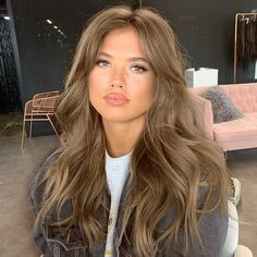 Cool Bronze Hair, Light Brown Hair For Summer, 90s Layered Hair Long Brunette, Matilda Djerf Dark Hair, Brynn Whitfield Hair, Old Money Brown Hair Color, Danielle Bernstein Hair, Summer Light Brown Hair, California Brown Hair