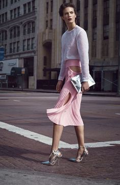 Harpers Bazaar New Classic, Street Chic, Pink Fashion, Editorial Fashion, Fashion Blog, High Fashion, Style Me, Fashion Photography, A Woman