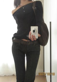 Black Jeans Outfit Flare, Low Rise Jeans Outfit Autumn, Miss Sixty Outfit, Bootcut Fall Outfit, Flare Jeans Low Rise Outfit, Black Low Rise Flare Jeans Outfit, Dark Black Jeans Outfit, Autumn Outfits Flare Jeans, Winter Low Rise Jeans Outfit