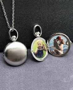 "Locket Necklace with Waterproof Photo,Custom Picture pendant with 925 Sterling Silve ,Personalized Photo Necklace, Memorial Jewellery Metal: 925 sterling silver  (14K / 18K /White, Rose or Yellow are available) pendant Dimension: 20mm and  27mm(Two sizes are available, other sizes can be customized） These locket photo necklace made 925 sterling silver ,the front and back of the pendant can be rotated，Please note that this listing is only for a single pendant of your choice. The chain is not inc Luxury Keepsake Necklace With Round Pendant, Memorial Jewelry Photo Jewelry Making, Silver Stainless Steel Jewelry For Memorial, Silver Medallion Jewelry For Personalized Gift, Oval Silver Stainless Steel Necklace, Silver Round Disc Jewelry With Adjustable Chain, Silver Jewelry With Adjustable Chain And Round Disc, Stainless Steel Medallion Locket Jewelry, Sterling Silver Locket Necklace Keepsake