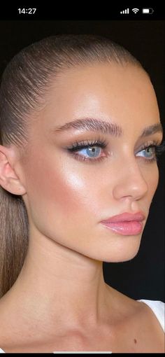 Makeup Looks Blue Eyes, Ball Makeup, Maquillage On Fleek, Natural Prom Makeup, Bridesmaid Hair Makeup, Formal Makeup, Event Makeup, Bridal Makeup Natural, Smink Inspiration