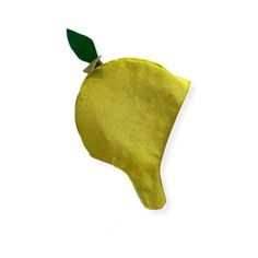 Leaf hat costume for kids nature inspired imaginary play. Dress Up Closet, Leaf Hat, Flower Costume, Quilted Baby Blanket, Imaginary Play, Felt Leaves, Daffodil Flower, Animal Quilts, Doll Shop