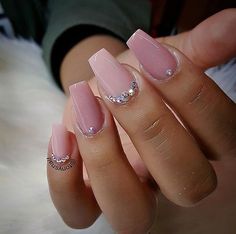 Light Pink Acrylic Nails, Ongles Gel Violet, Rounded Acrylic Nails, White And Green Nails, Nails Acrylic Square, Nails Round, Nails Medium Length, Franklin Bbq, Square Nail Designs