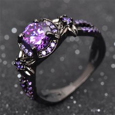 Black Gold Amethyst Ring Amethyst Wedding Band, Gaun Abad Pertengahan, Wedding Flower Jewelry, Purple Ring, Gold Amethyst Ring, Queen Black, Purple Rings