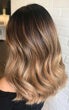 Medium Length Balayage Brown To Blonde, Hair Color Chocolate, Hot Hair Colors, Balayage Blonde, Hair Color Light Brown, Brown Hair Balayage, Balayage Hair Blonde, Penteado Cabelo Curto, Brown Blonde Hair