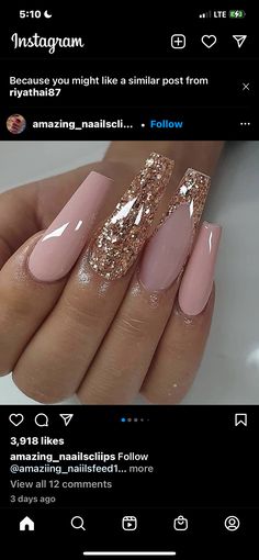 Gold Nails Acrylic Simple, Rose Gold Glitter Nails Acrylic, Nude And Rose Gold Nails, Black And Rose Gold Nails, Rose Gold Glitter Nails, Gold Nails Acrylic, Nails Acrylic Simple, Rose Gold Nails Acrylic, Rose Gold Nails Glitter