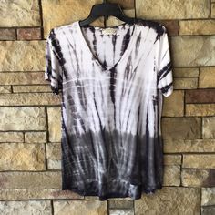 Beautiful Tee Shirt. Drapes Nicely And Not Clingy. Never Worn Silver V-neck Top For Fall, Casual Silver Crew Neck Top, Fall Season Silver V-neck Top, Trendy Silver Short Sleeve Top, Casual Silver Tops For Spring, British Women, Jewelry Chest, Brown Belt, White Silver