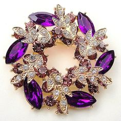 Lovely Purple 3d Pin Wheel Flower Rhinestone Brooch 2 Inches Approx Color Varies Thanks For Looking! Have A Terrific Day. Pin Wheel, Mickey Mouse Pins, Vintage Dragonfly, Fur Trade, Card Board, Bee Brooch, Animal Coloring, Antique Brooches, Cat Brooch