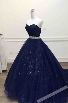 Navy Blue Ball Gown, Blue Ball Gown, Sparkle Prom Dress, Fest Outfits, Princess Prom Dresses, 파티 드레스, Stil Boho, Sweetheart Prom Dress, Blue Ball