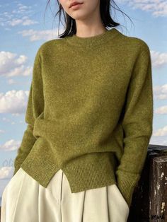 Olivia Mark - Uncomplicated yet Up-to-Date Sweater Design Beautiful Sweater, Long Sleeve Turtleneck, Sweater Design, Women's Wardrobe, Workout Tank Tops, Green Sweater, Olivia Mark, Comfortable Fashion, Dance Wear