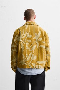 Embroidery Jacket Men, Yellow Outfit Ideas, Zara Men, Collared Jacket, Jacquard Jacket, Cropped Jacket, Skorts, Classy Outfits