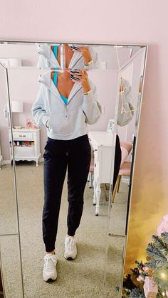 click “visit site” for outfit links 🩵🩵🩵 Preppy Athletic Outfits Winter, Dance Studio Jogger Outfit, Cute Athletic Outfits For Winter, Winter Gym Fits, Blue Flare Leggings Outfit, Swiftly Tech Outfit, Dance Pants Outfits, Comfy But Cute Outfits, Dress To Impress Sport