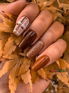 Nail Ideas For Fall Autumn, Autumn Nails Plaid, Fall Nails Flannel, Fall Nails Oval Shape Short, Autumn Ombre Nails Acrylic, Brown And Maroon Nails, Fall Long Nail Designs, November Nails Fall