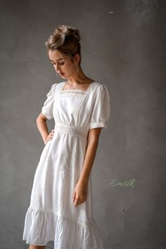 "This design linen dress is perfect for summer and fall! 100 % designed and handmade by Emsilk. I am pleased to offer your garments made to measure at no extra cost. * Detail: - Square neckline with lace - gathered waist with lace - Fit and flare bottom - Fully lined - Invisible zipper on the back - Mid-calf length (send me a request on the length) - High quality linen, washed linen, soft linen - The model is 5'6\" tall and wearing size S. * Care: - Dry clean or machine washed with cold water se White Cotton Linen Dress With Square Neck, Square Neck Linen Day Dress, Square Neck Linen Dress For Daywear, Summer Vintage Knee-length Dress With Lace Trim, Summer Wedding Puff Sleeve Midi Dress, Summer Wedding Midi Puff Sleeve Dress, Feminine Linen Dress With Lace Trim, Elegant Linen Puff Sleeve Summer Dress, Elegant Linen Puff Sleeve Dress For Summer