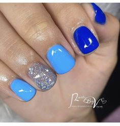 Cute Summer Dip Nails Short, Cute Short Gel Nails Summer Blue, Royal Blue Gel Nails Ideas, 3 Nail Color Ideas, Dip Nails Blue Design, 6th Grade Nail Ideas, Blue Dipped Nails Ideas, Dip Nail Ideas Blue, Nail Ideas Short Blue