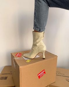 Emma Rose on Instagram: "just-moved-in-and-still-have-boxes-to-put-away but make it fashion 💅🏼@topshopcanada #fabricofyou #topshopstyle" Hunter Boots, Rubber Rain Boots, Over Knee Boot, Ballet Shoes, Make It, Denim Shorts, Dance Shoes, Shoes Heels